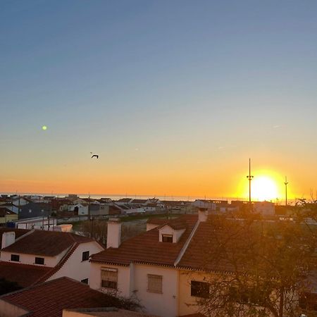 1-Bedroom Sea View Apartment With Private Balcony Costa Da Caparica, Just 5 Minutes From The Beach Costa da Caparica Exterior photo