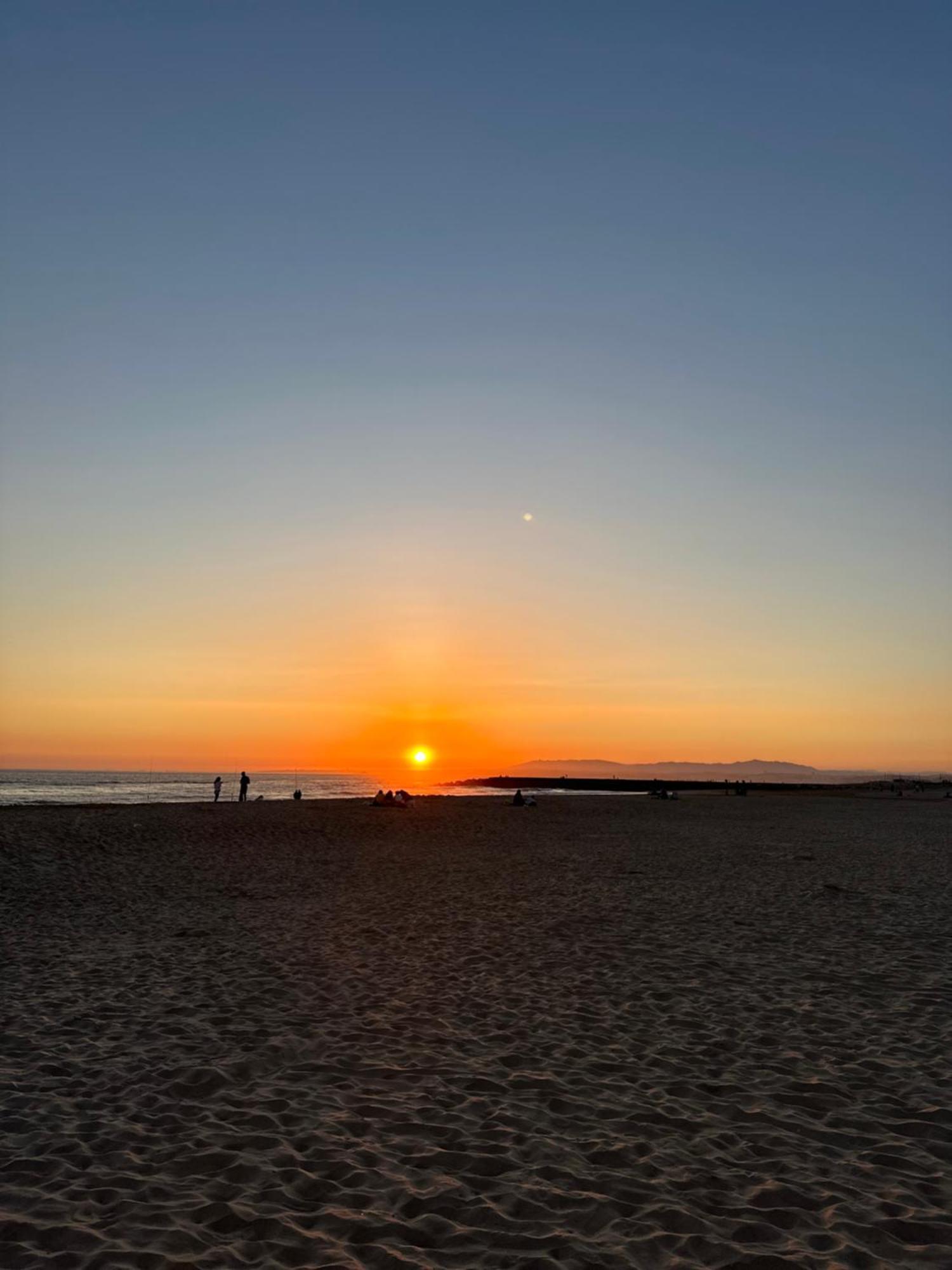 1-Bedroom Sea View Apartment With Private Balcony Costa Da Caparica, Just 5 Minutes From The Beach Costa da Caparica Exterior photo