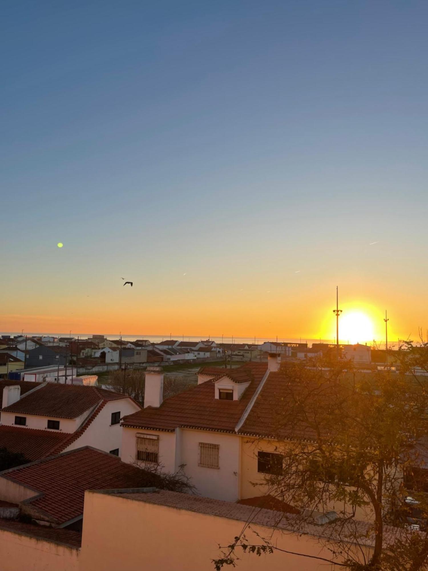 1-Bedroom Sea View Apartment With Private Balcony Costa Da Caparica, Just 5 Minutes From The Beach Costa da Caparica Exterior photo