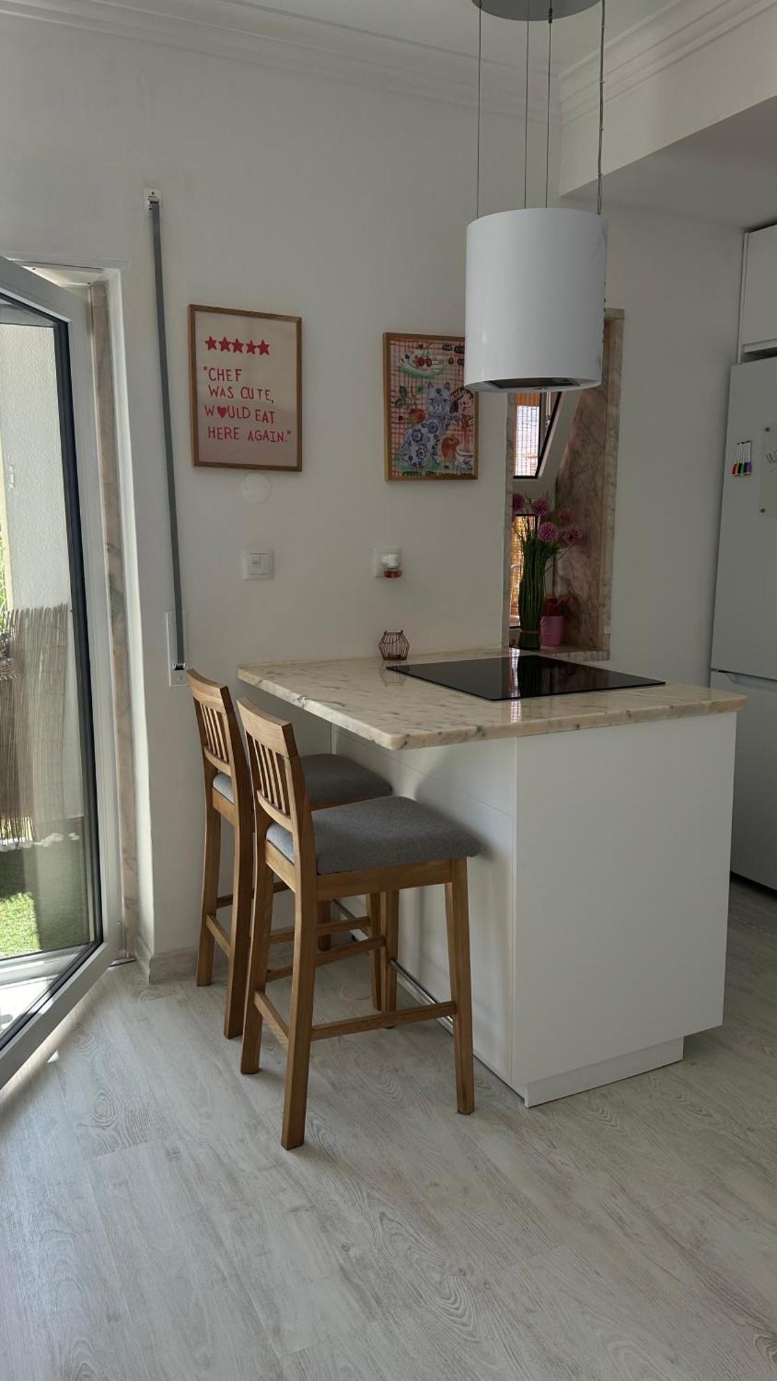1-Bedroom Sea View Apartment With Private Balcony Costa Da Caparica, Just 5 Minutes From The Beach Costa da Caparica Exterior photo