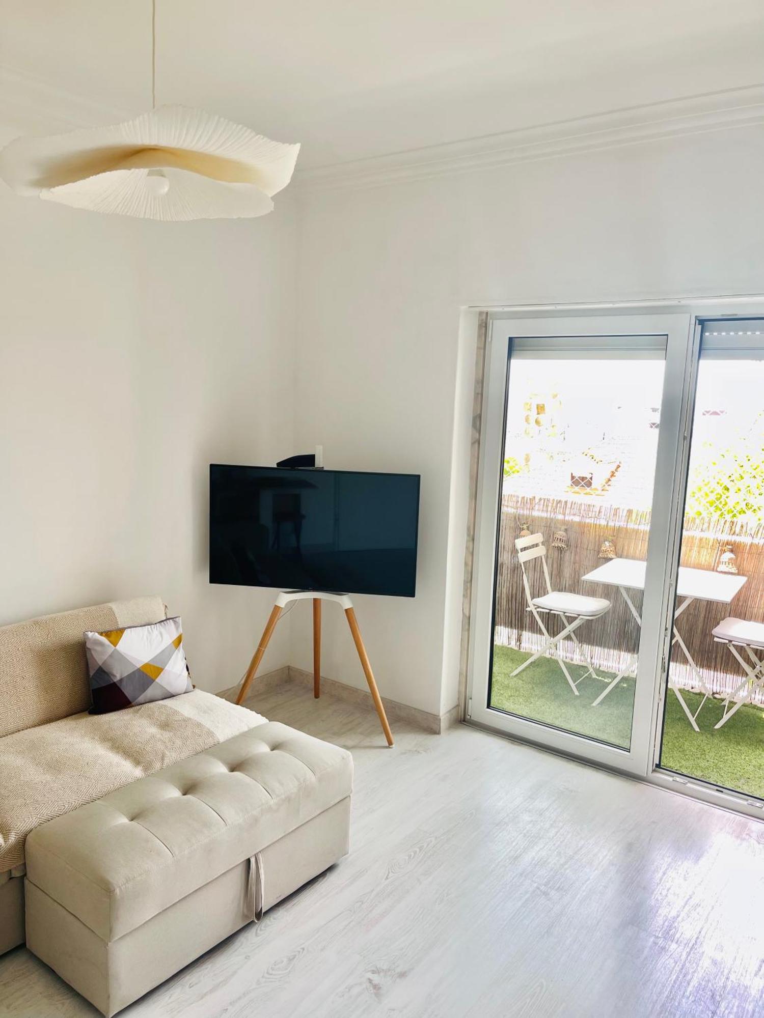 1-Bedroom Sea View Apartment With Private Balcony Costa Da Caparica, Just 5 Minutes From The Beach Costa da Caparica Exterior photo